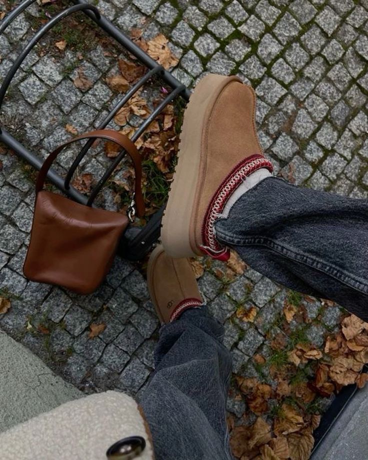 UGG Tazz Slipper Chestnut