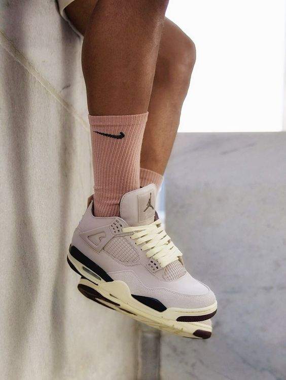 Jordan 4 A Ma Maniére While You Were Sleeping