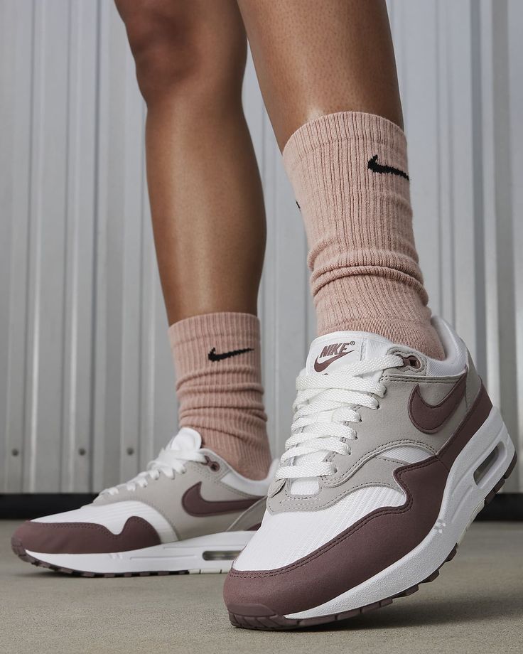 Nike Air Max 1 '87 Smokey Mauve
