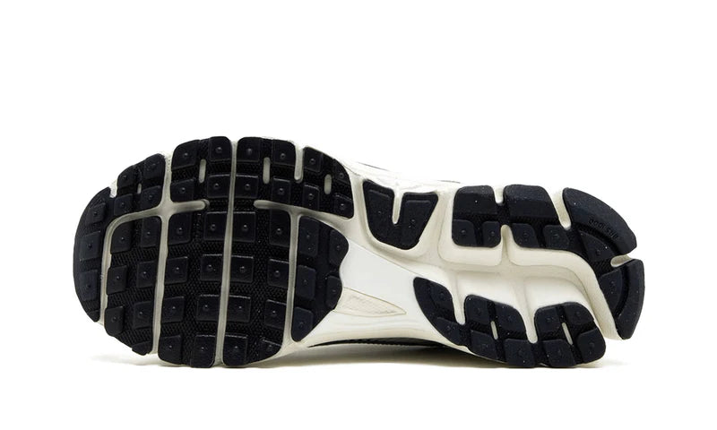 Nike Zoom Vomero 5 Photon Dust
