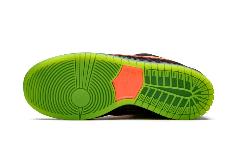Nike SB Dunk Low 